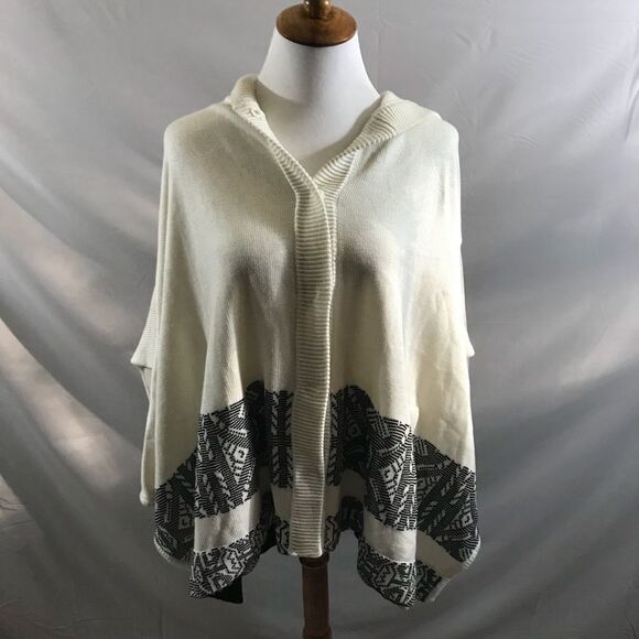 Twelfh Steeet by Cynthia Vincent Hooded sweater - Picture 2 of 3